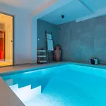 Apartment Seafront Kupinica With Heated Pool Vinisce