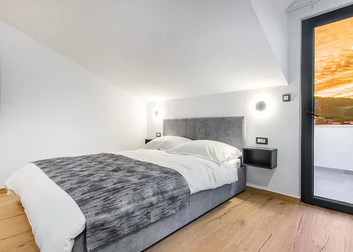 Seafront Kupinica With Heated Pool *