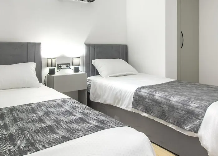شقة Seafront Kupinica With Heated Pool *