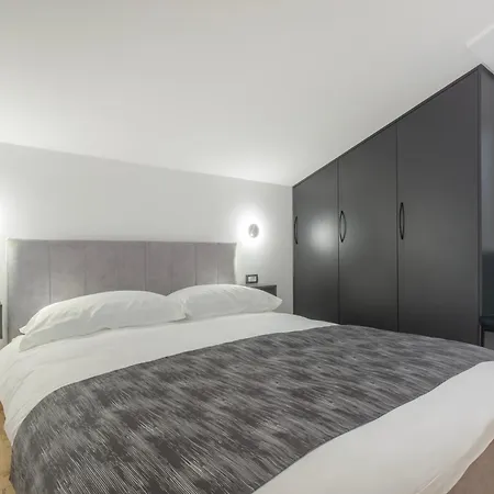 Seafront Kupinica With Heated Pool * Vinisce