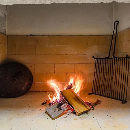 Seafront Kupinica With Heated Pool Apartman Vinisce