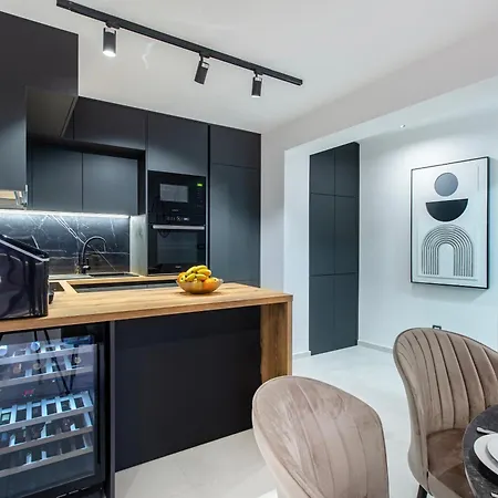 Seafront Kupinica With Heated Pool Apartman Vinisce