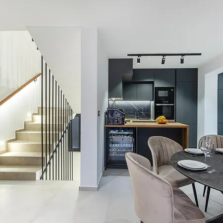 Lägenhet Seafront Kupinica With Heated Pool Vinišće