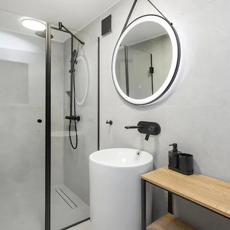 Seafront Kupinica With Heated Pool Apartman