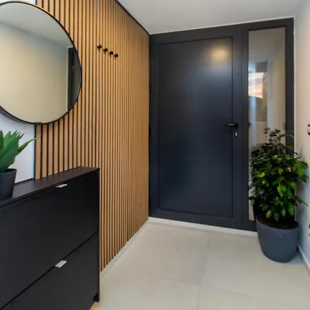 Apartman Seafront Kupinica With Heated Pool Vinisce