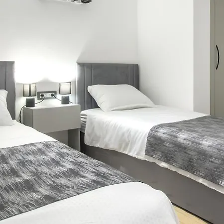 Apartman Seafront Kupinica With Heated Pool *