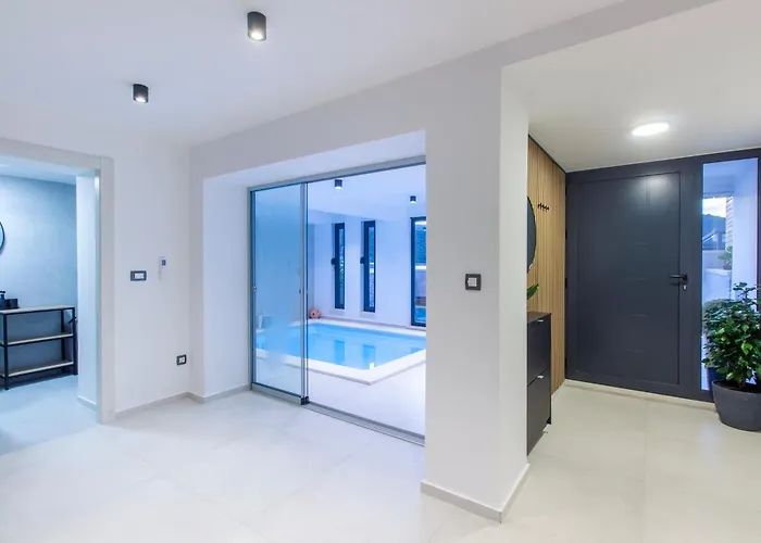Διαμέρισμα Seafront Kupinica With Heated Pool