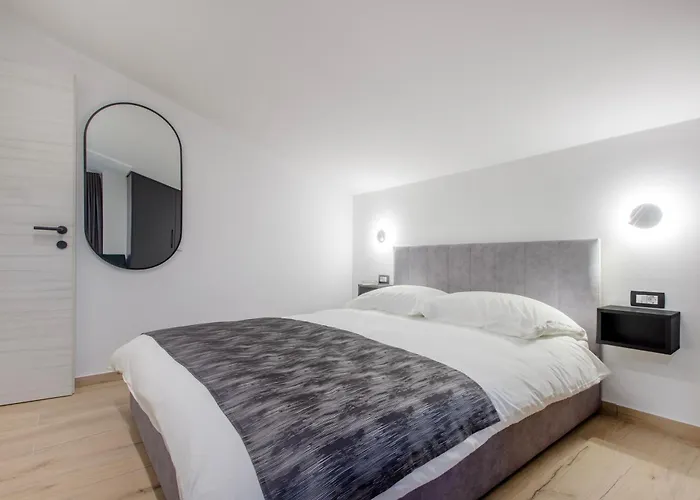 Seafront Kupinica With Heated Pool *