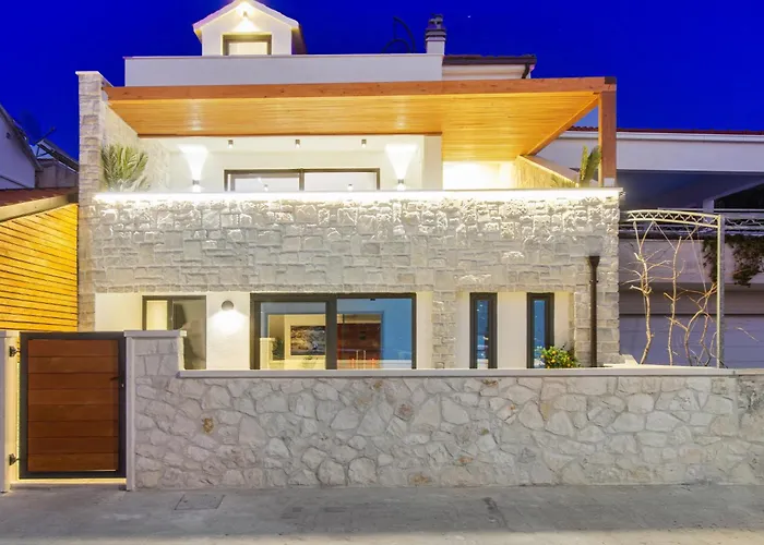 Seafront Kupinica With Heated Pool Διαμέρισμα Vinišće