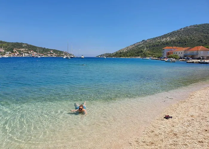 Διαμέρισμα Seafront Kupinica With Heated Pool *
